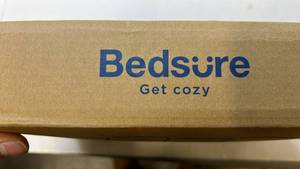 lot 68264 image: Bedstore Faux Fur Blanket 50x60 inch - Retail $25