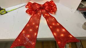 lot 68364 image: LED Light-Up Red Glitter Bow - Retail $80