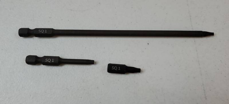 lot 61359 image: Robertson Square Bit #2 Set (3 Pack in Extra Long 6, Standard 2, and Screwdiver Bit Size1) Hex Shank and Magnetic Tipped