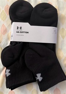 lot 367 image: Under Armour Mens 4-Pack Cotton Quarter Sock