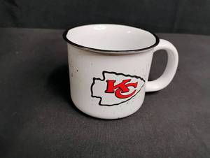 lot 1648 image: Kansas City Chiefs Ceramic Campfire Mug