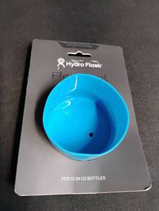 lot 1675 image: Hydro Flask Small Flex Boot - Pacific Blue