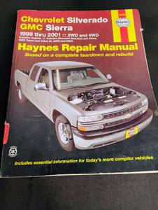 lot 1695 image: Haynes Repair Manual Chevrolet Silverado GMC Sierra 1999-2001