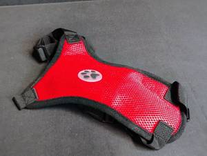 lot 1718 image: Red Mesh Pet Harness Size L
