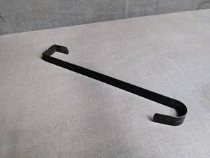 lot 1731 image: Black Metal Wreath Door Hanger