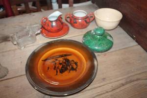 lot 3470 image: Vtg. Made in Japan Creamer, Crock Bowl & More