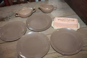 lot 3474 image: Vtg. Melmac Dishes & More needs cleaning