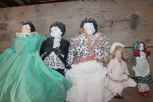 lot 3487 image: Antique Porcelain Dolls and More