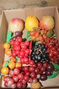 lot 3493 image: Flat of Vtg. Dcor Fruit