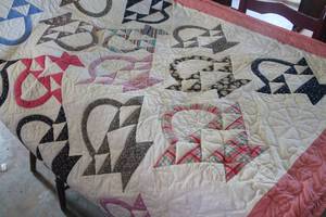 Antique Handstitched Basket Quilt 64"x96"
