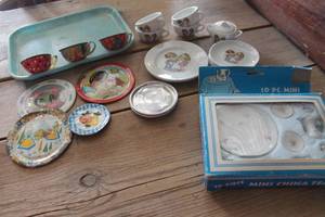 lot 3507 image: Vtg. Made in Japan Childs China Set & More