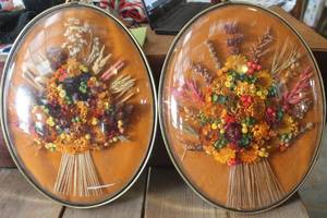 lot 3541 image: Vtg. Beveled Flower Dcor Pictures 15 tall