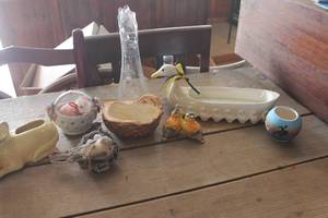 lot 3544 image: Vtg. Planter, Vase and More