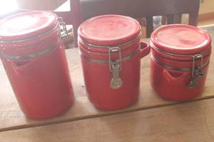 lot 3545 image: Red Canisters