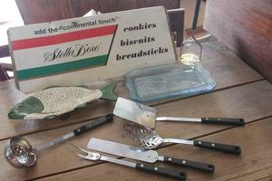 lot 3550 image: Kitchen Utensils, Serving Trays & More