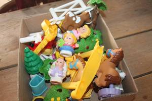 lot 3554 image: Flat of Little People, Animals & More