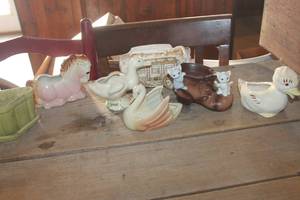 lot 3563 image: Vintage Planters