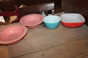 lot 3582 image: Vintage Pyrex & Federal Glass Bowls