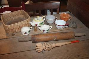 lot 3584 image: Vintage Rolling Pin, Teapot and More