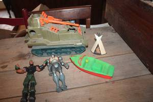 lot 3587 image: Vintage Action Figures and More