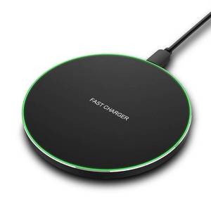 lot 72307 image: Fast Wireless Charger, 20W Max Wireless Charging Pad Compatible with iPhone 1717 Pro1615141312SEXS MaxXR, AirPods FDGAO Wireless Charge Mat for Samsung Galaxy S25S24Note, PixelLG