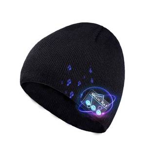 lot 6352 image: Bluetooth Beanie Hat, Unisex Beanies Wireless V5.0 Music Caps with Headphones Stereo Speakers Unique Christmas Tech Gifts for Men Women Teen Boys Girls