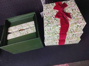 lot 11562 image: Holiday Storage Box Set 5pk