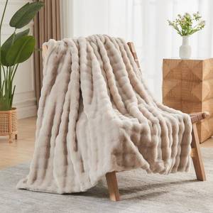 lot 7067 image: NEWCOSPLAY Faux Fur Twin Blanket Linen Bubble Blanket Thick Warm Soft for Couch Sofa Bed 550GSM (Linen, Twin(60x80))