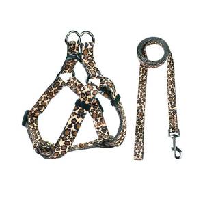 lot 8205 image: Olahibi Harness and Leash Set, Leopard Pattern, 5ft Matching Leash, No Pull, Easy Wear for Medium Dogs.(M, Brown Leopard)