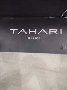 lot 5390 image: Tahari Home Table Runner 16x90