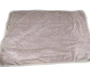 lot 6139 image: Timo & Violet White Textile Fabric 19x30 inches