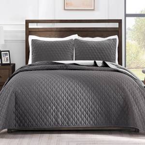 lot 13972 image: Exclusivo Mezcla Reversible King Size Quilt Bedding Set with Pillow Shams, Lightweight Quilts King Size, Soft Bedspreads Bed Coverlets for All Seasons - (Grey, 104x96)
