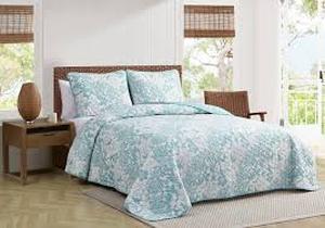 lot 13987 image: FullQueen 3 Piece Turquoise Floral Quilt Set