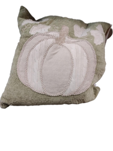 lot 5530 image: Autumn Hill Ultimate Luxury Decorative Pillow