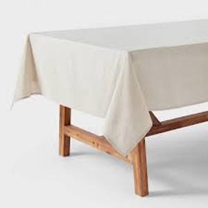 lot 8253 image: Cynthia Rowley White Oblong Tablecloth 60x84