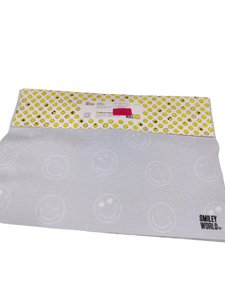 lot 5602 image: Smiley World Textilene Placemats Set