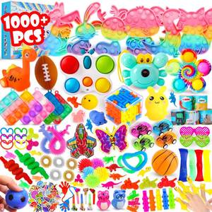 lot 6423 image: 1000Pcs Fidget Toys Pack, Bulk Party Favors for Kids, Stocking Stuffers, Treasure Box Chest, Birthday Party, Classroom Carnival Prizes, Pinata Stuffers, Goodie Bag Stuffers, Stress Relief, Sensory Toy