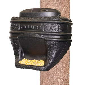 lot 19679 image: Moultrie 40lb. Feed Bin. - Easy Fill Gravity Feeder - 6 Gallon Capacity