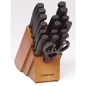lot 19659 image: Farberware 18-Piece Never Needs Sharpening Cutlery Set