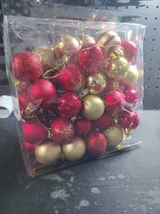 lot 8380 image: Red and Gold Christmas Ball Ornaments Set
