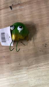lot 14315 image: Green Frog Decorative pot hanger