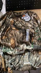 lot 14326 image: New Edge Camo Hunting Shirt Medium