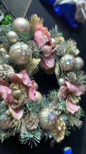 lot 10331 image: Pink and Gold Holiday Wreath
