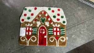 lot 10336 image: Holiday ginger bread house Pattern Doormat
