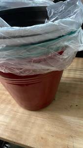 lot 13320 image: 6 planting pots