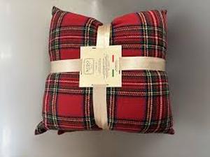 lot 1463 image: Nido Notte Italian Plaid Decorative Pillows Set
