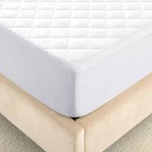 lot 9917 image: Dream Collection White Quilted Mattress Pad