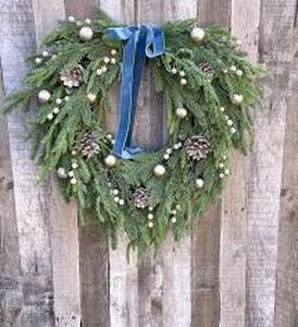 lot 10339 image: Silver Ribbon Pine Holiday Wreath