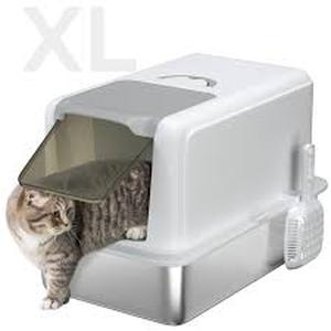 lot 13331 image: Litter box with lid