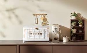 lot 1027 image: DaVinci Bread Box Building Kit